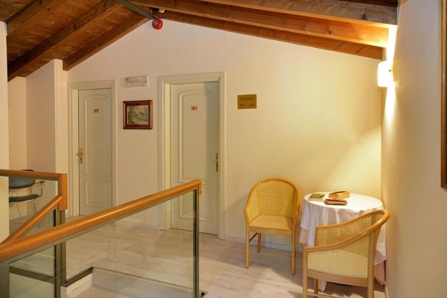 Hotel Ristorante Miralago Garda  Ngoại thất bức ảnh