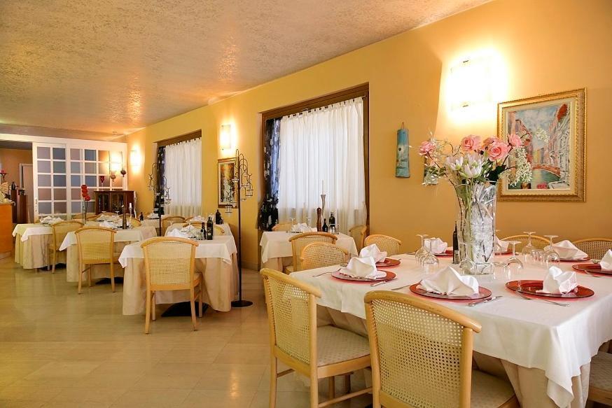 Hotel Ristorante Miralago Garda  Ngoại thất bức ảnh